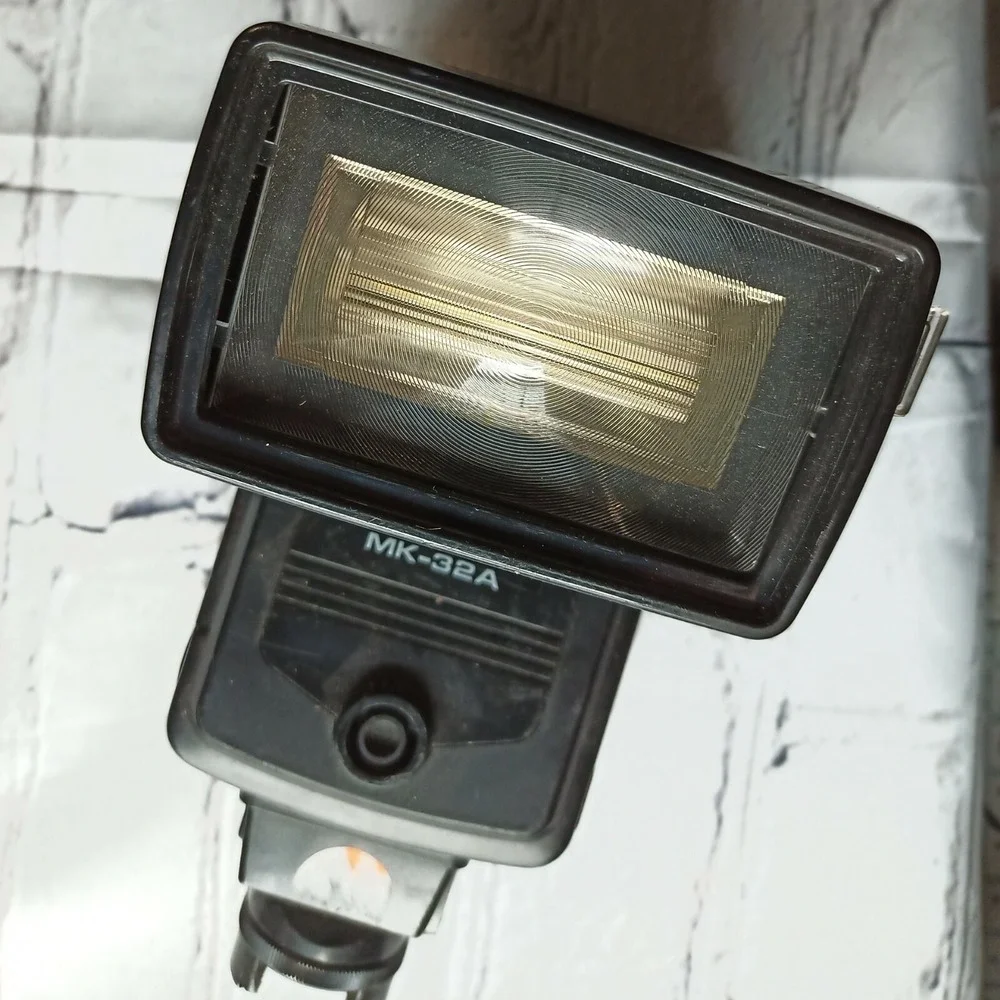 SOLIGOR Black Plastic Battery Operated Camera Flash System WORKS MK-32A c2